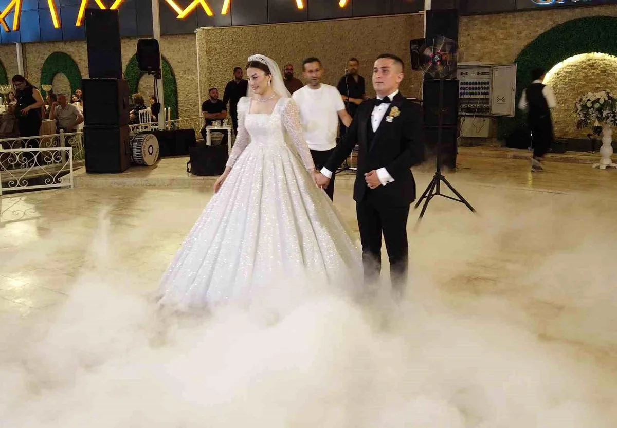 Batuhan ve Betül'ün Düğününe Yoğun İlgi