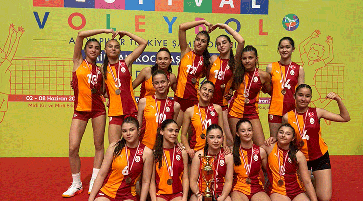 Galatasaray Midi Kız Voleybol Takımı, Türkiye üçüncülüğüne ulaştı
