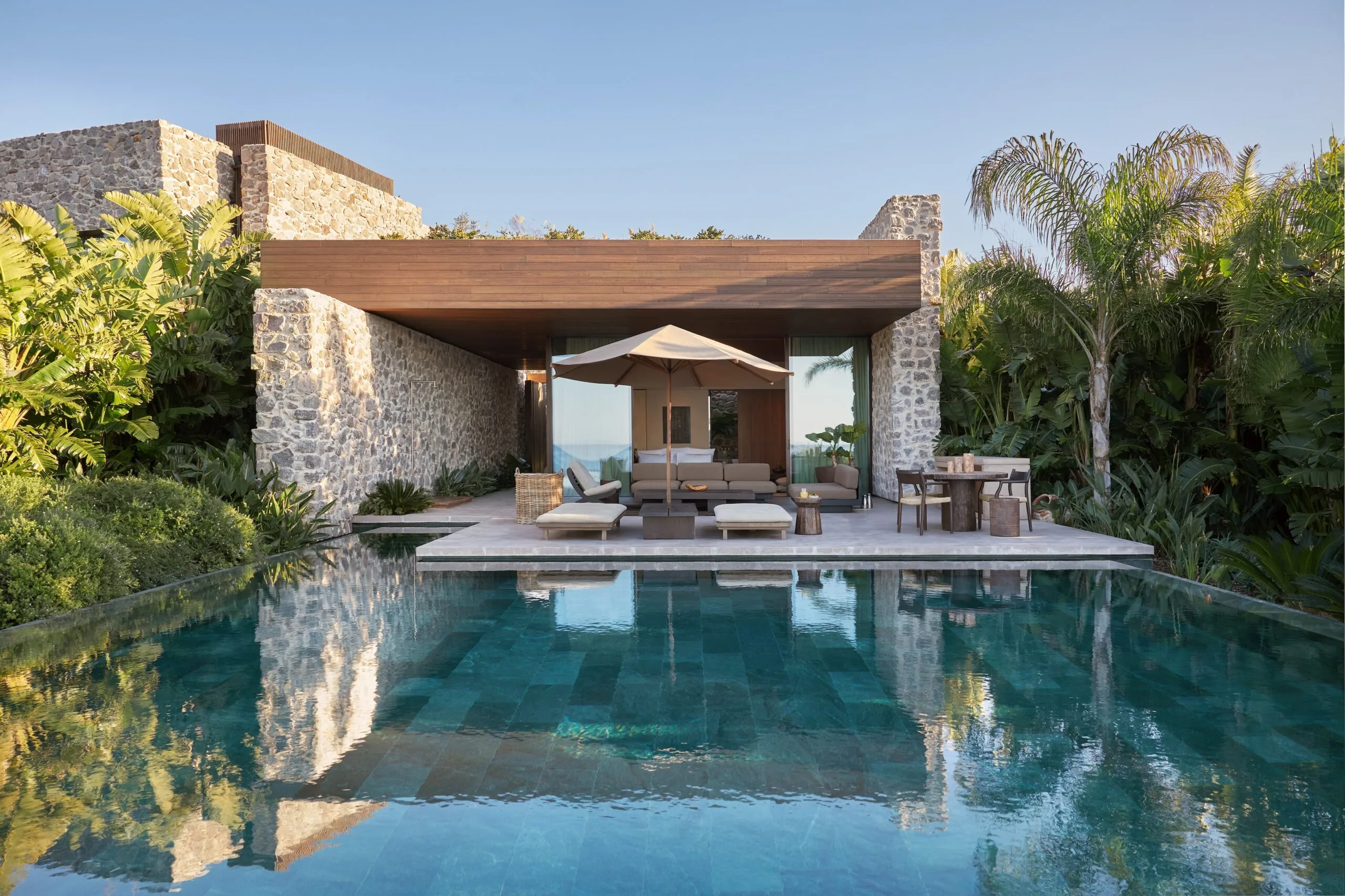 Mimari ve doğanın kusursuz uyumu: Island Villa