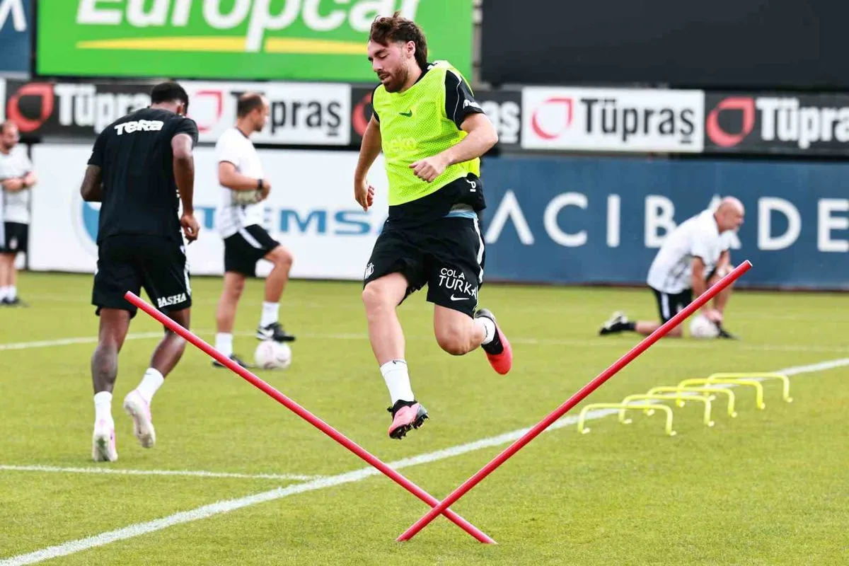 Beşiktaş, Hradec Kralove'ye Hazırlanıyor
