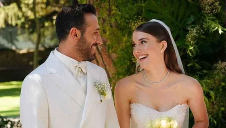 Beril Pozam ve Ersin Arıcı’dan bebek müjdesi! 'Ailemiz büyüyor'