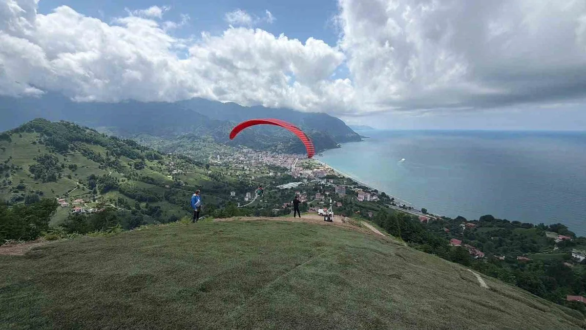 Artvin'de Yamaç Paraşütü Türkiye Şampiyonası