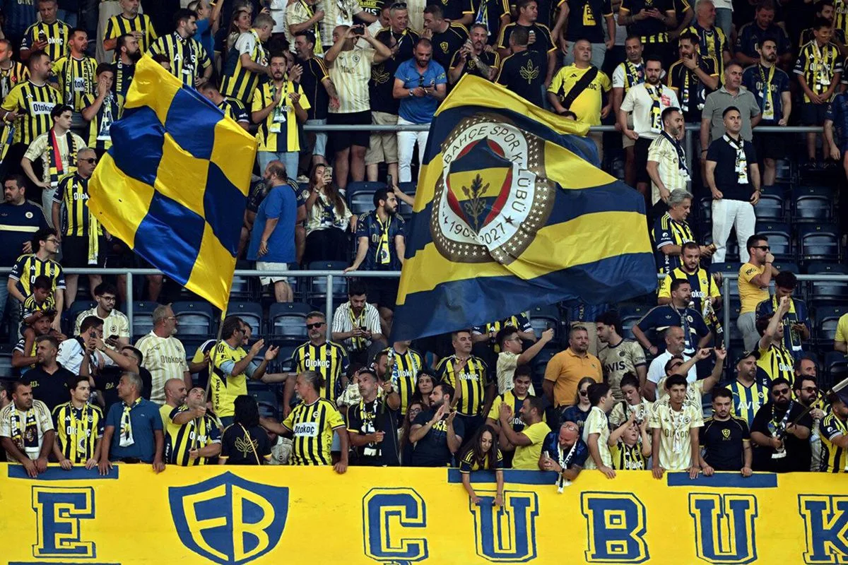 Fenerbahçe-Beşiktaş derbisinde acı olay! Taraftar hayatını kaybetti
