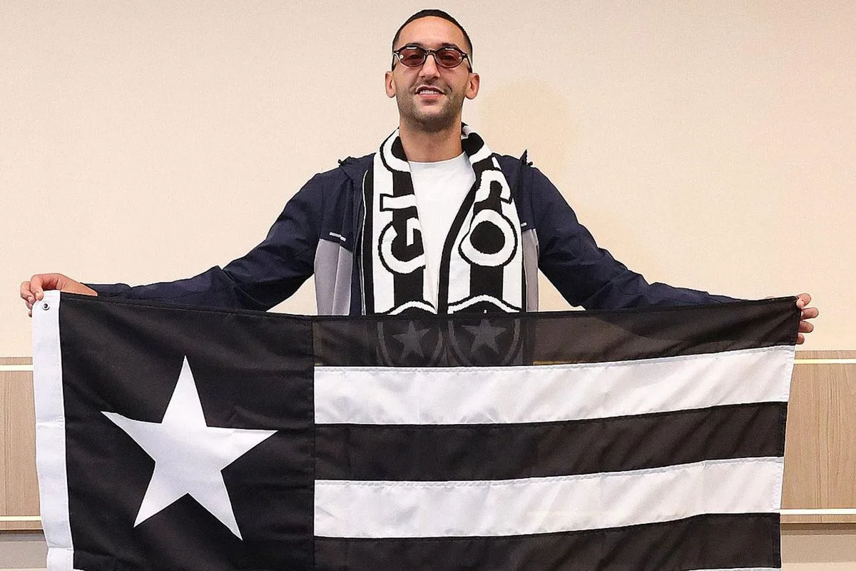 Hakim Ziyech yeni takımına imzayı attı